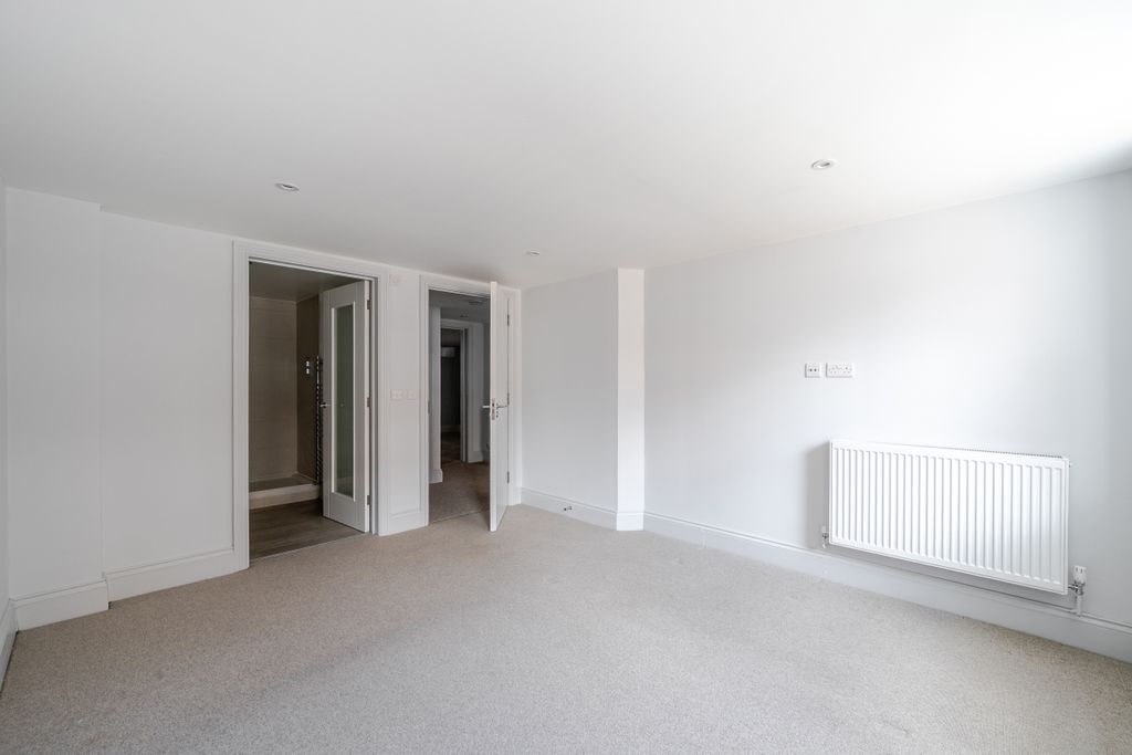 Additional image 8 of 2 bed flat to rentSheet Street, Windsor SL4