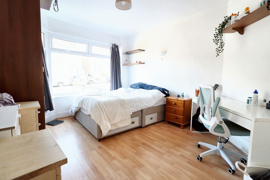 Additional image 2 of 5 bed semi-detached house to rentIvy Avenue, Bath BA2