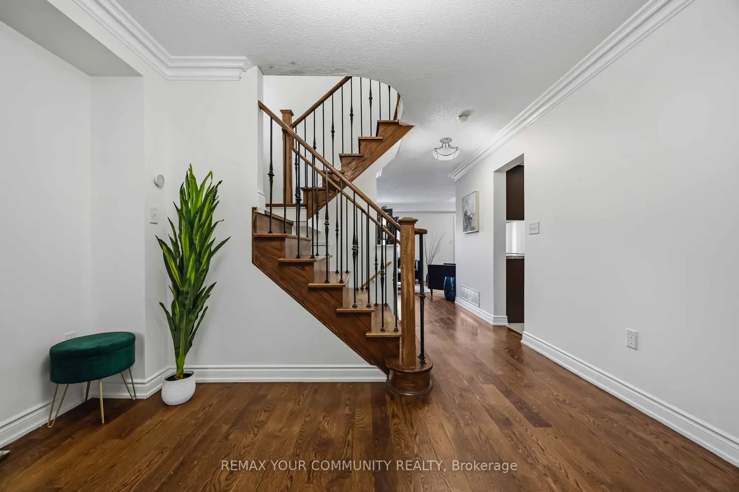 56 Hirst Avenue photo 2