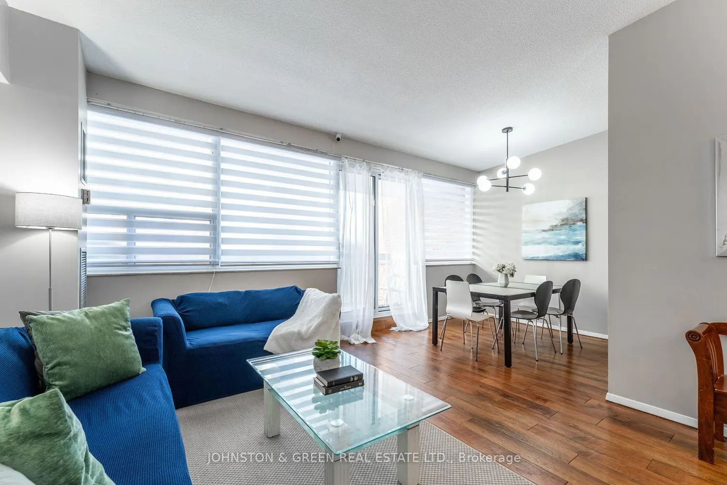 4064 Lawrence Avenue 515 photo 4