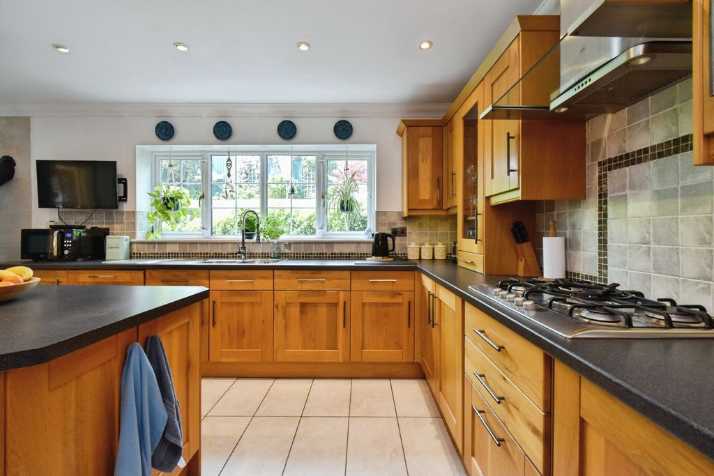 Additional image 9 of 5 bed detached house for salePrimrose Lane, Ebbw Vale NP23