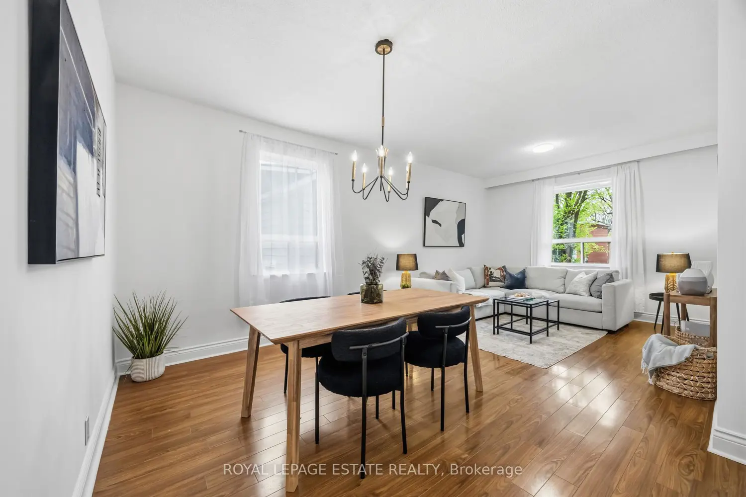 293 Harvie Avenue photo 3