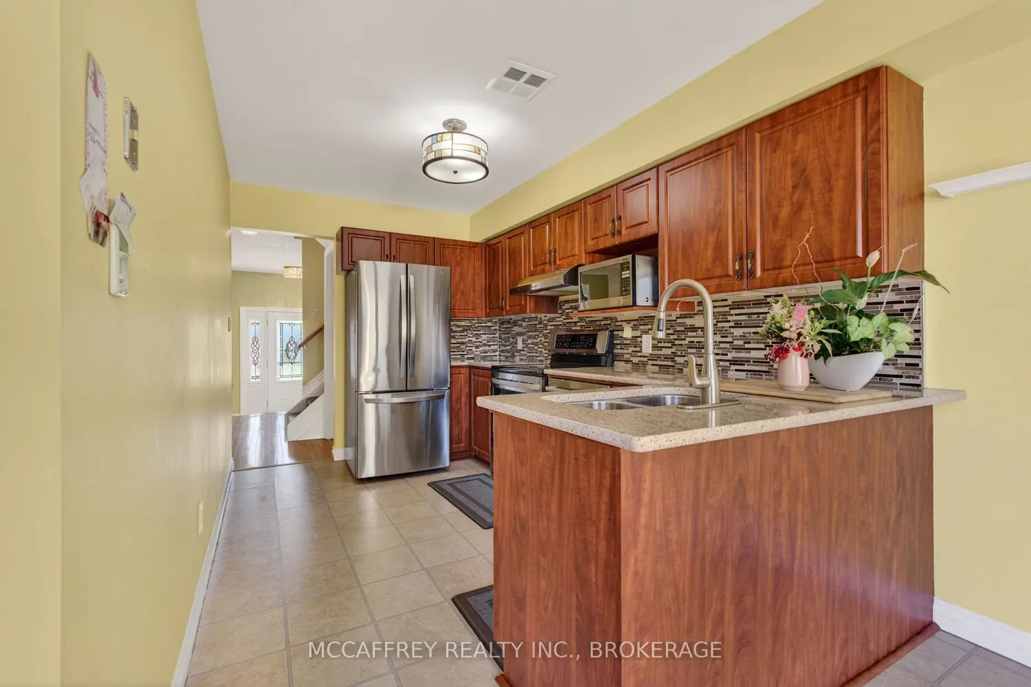 508 Farnham Court photo 4