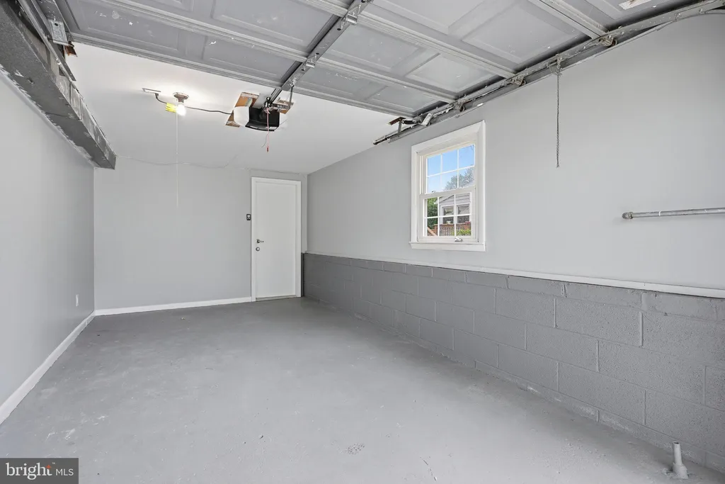 4 Pinedale Road, Newark, DE 19711
