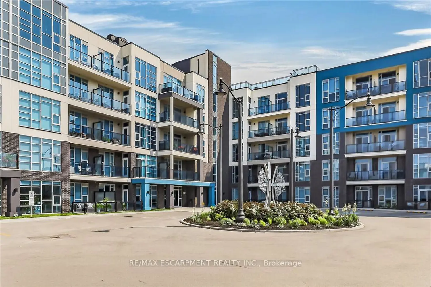 10 Concord Place 516