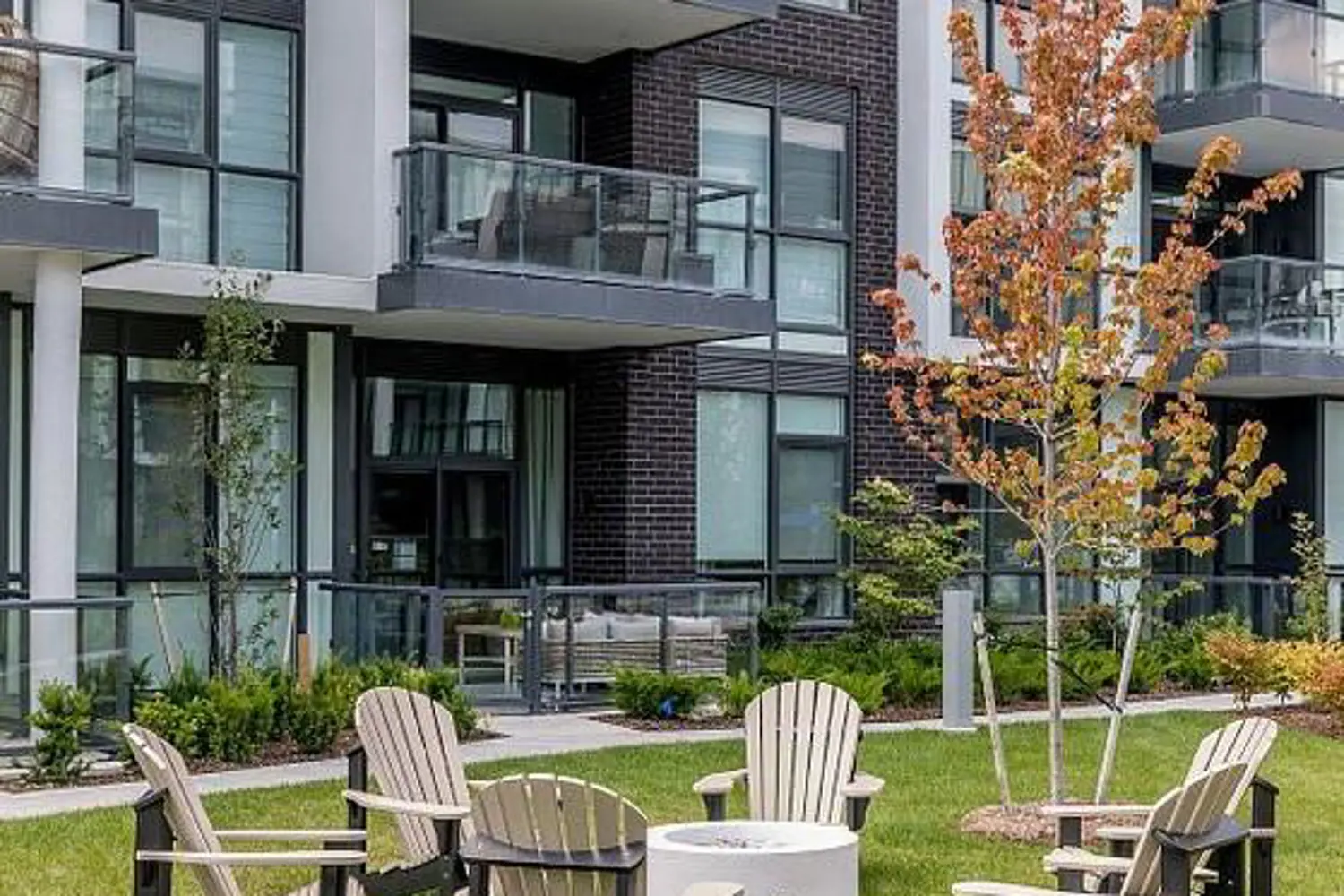 Additional image 9 of 415 Sea Ray Avenue 306