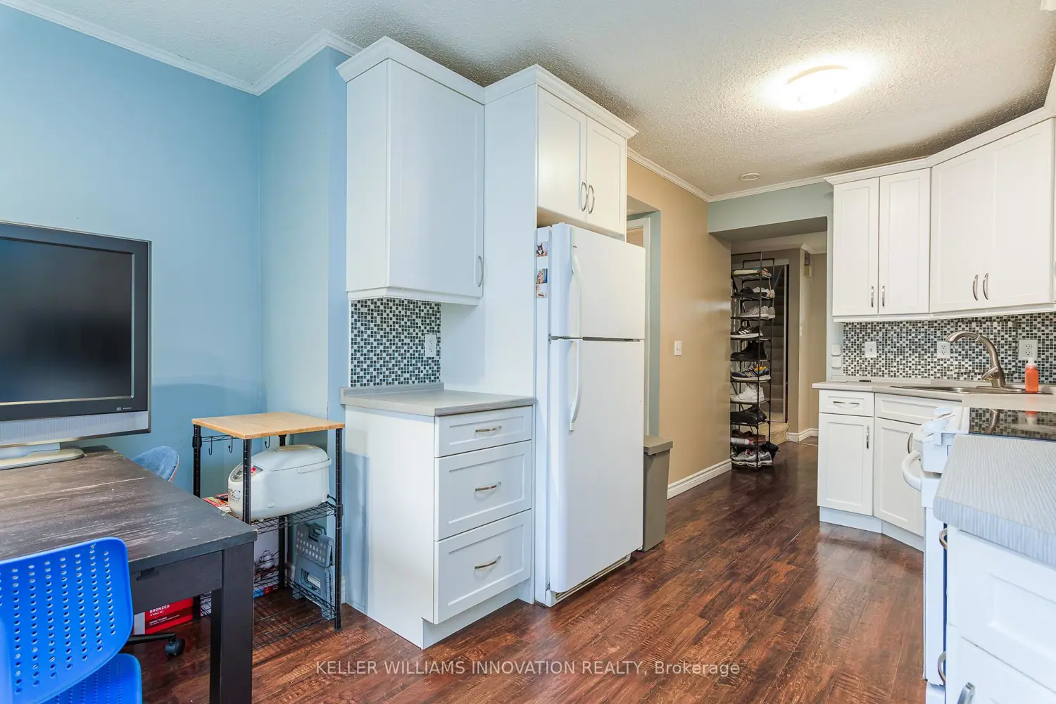 Additional image 3 of 121 University Avenue 32