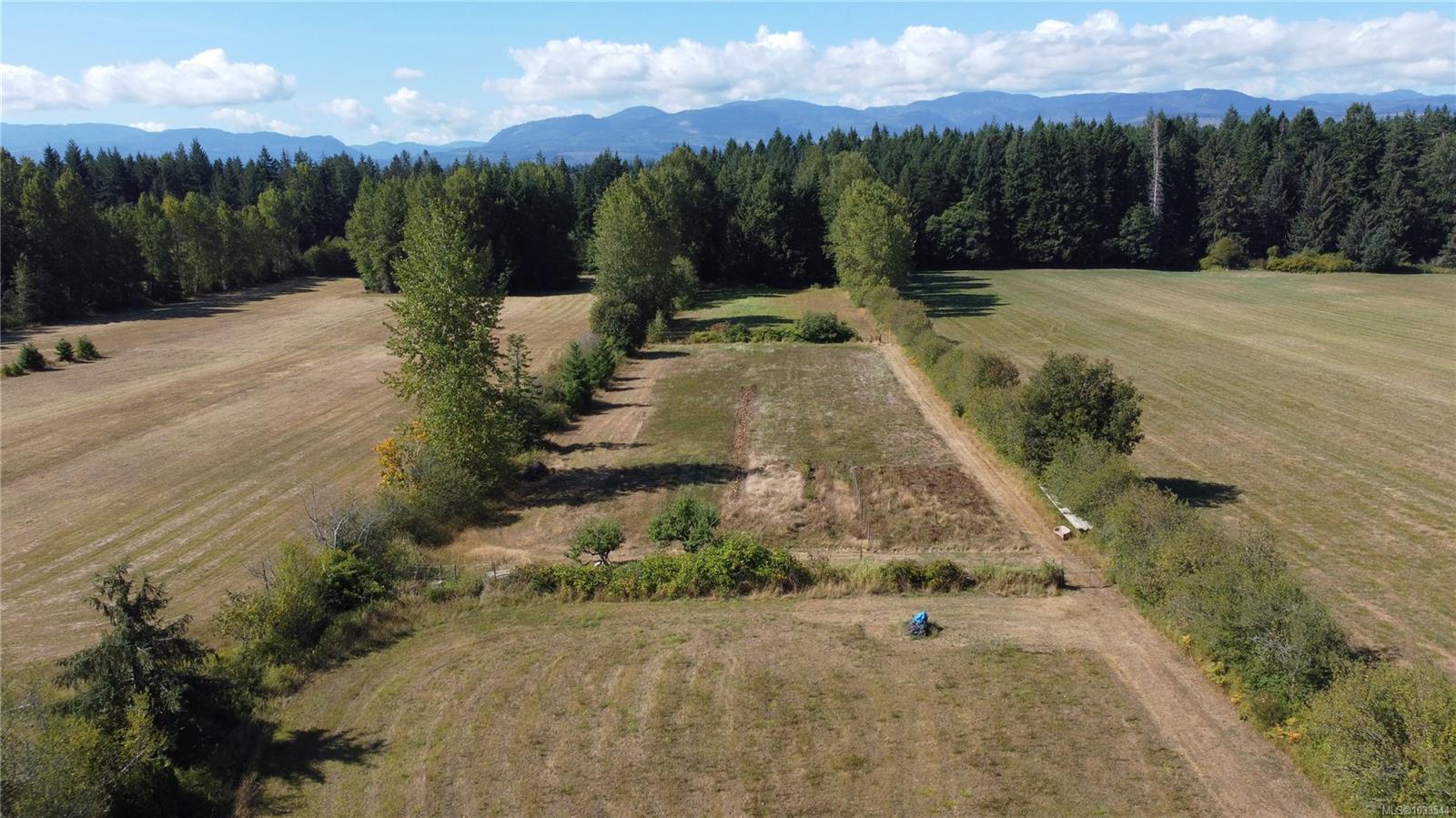 Additional image 2 of 5835 Island Highway N, Courtenay, BC, V9J 1T3