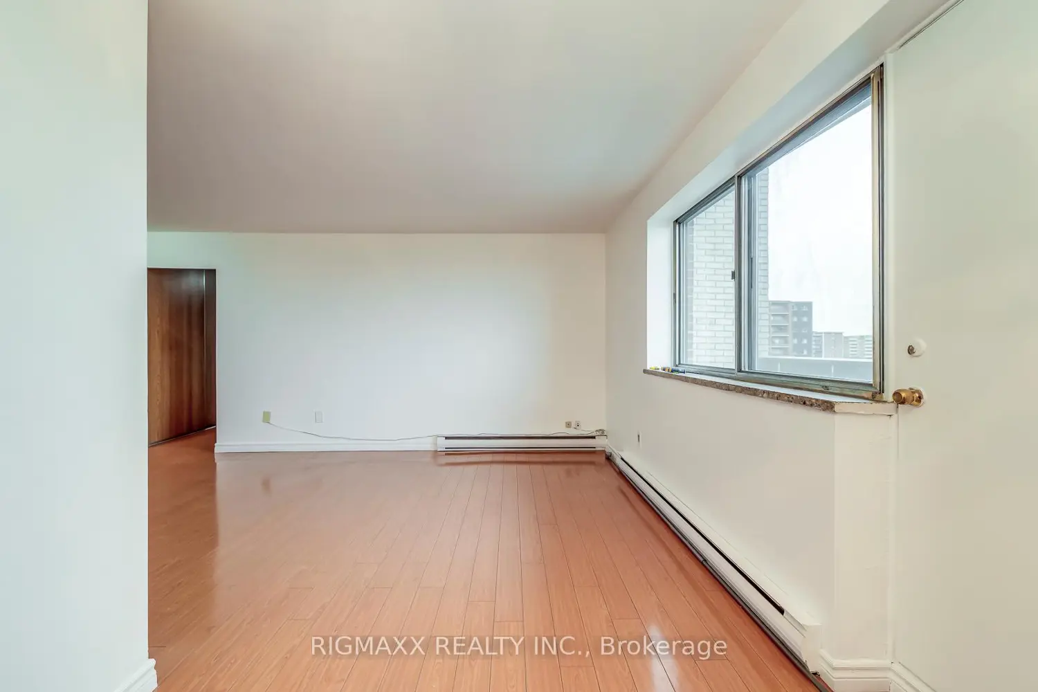 Additional image 6 of 1660 Bloor Street 801