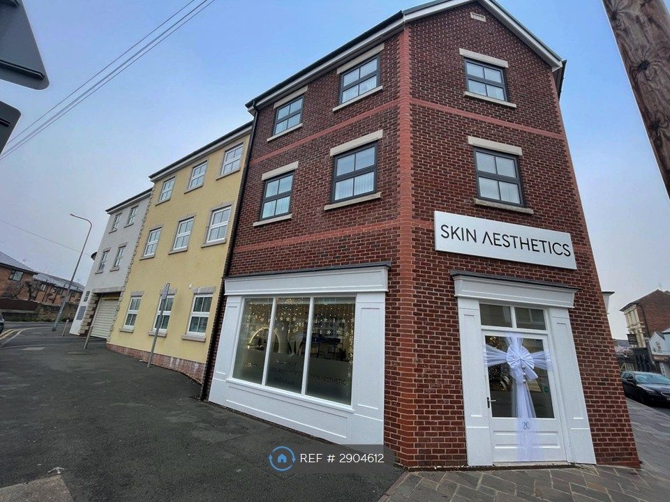 3 bed flat to rentBridewell Court, Wrexham LL13