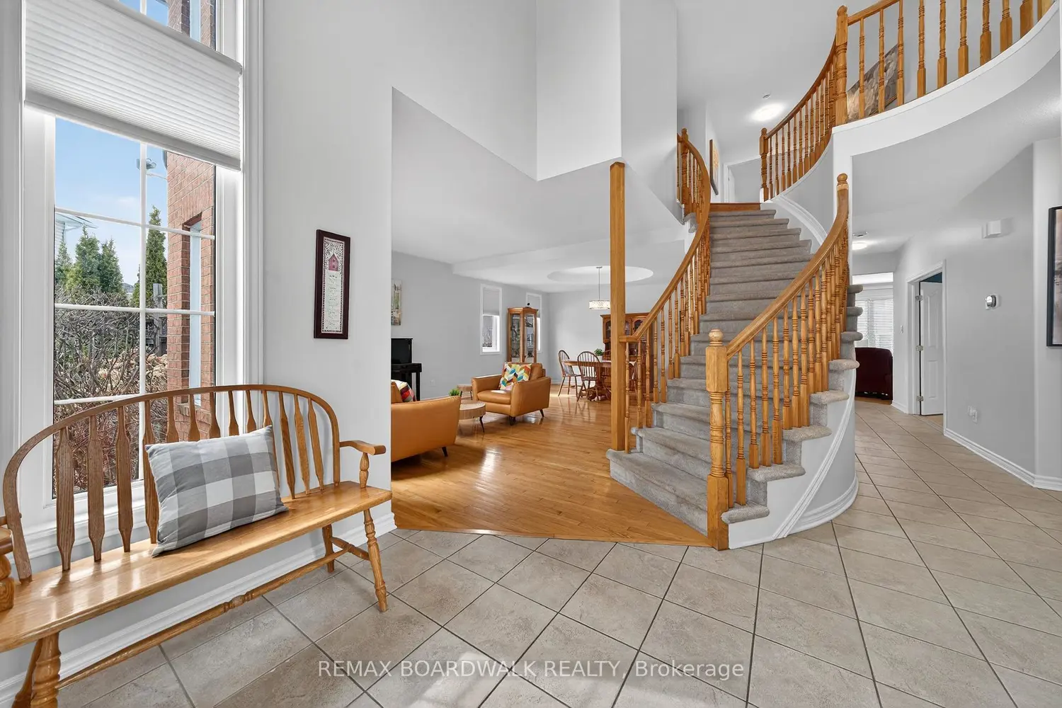 85 Woliston Crescent
