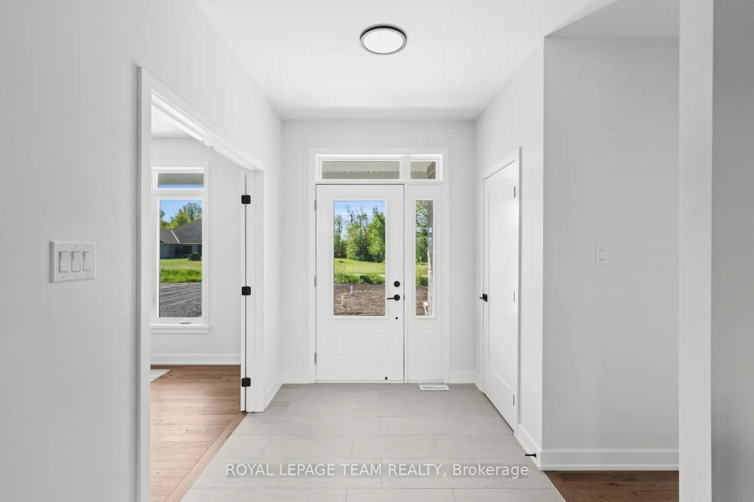 99 Hogan Drive photo 3