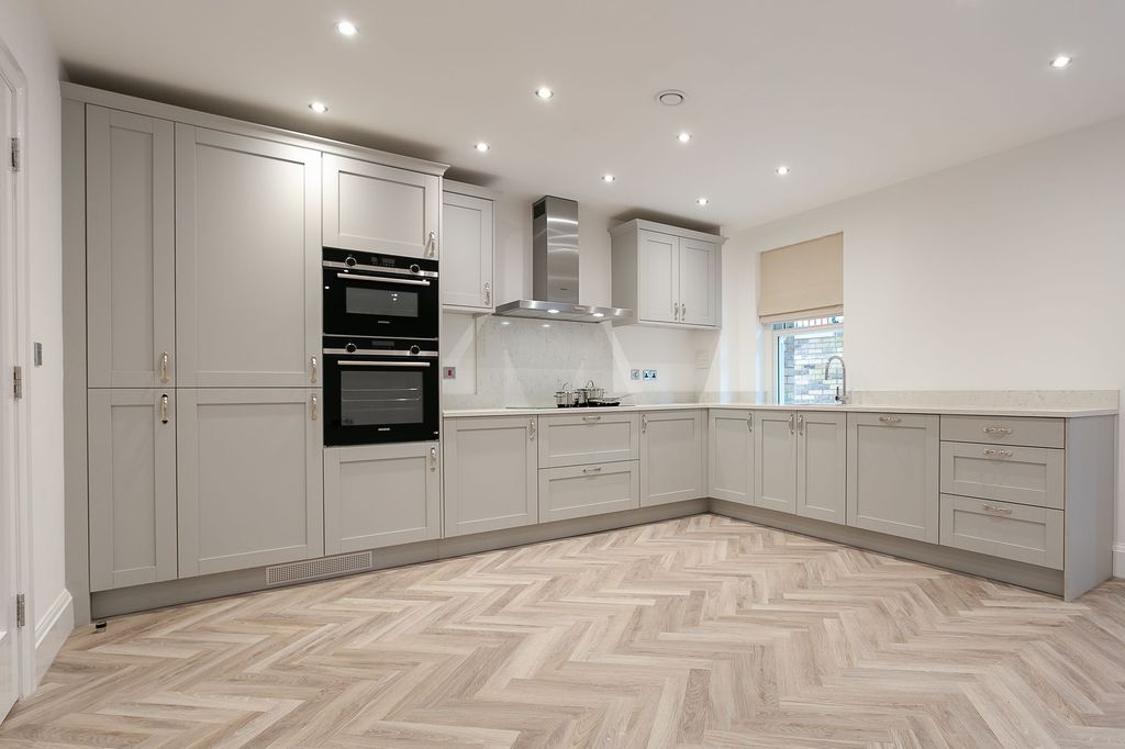 Additional image 3 of 2 bed flat to rentThe Oval, Harrogate HG2
