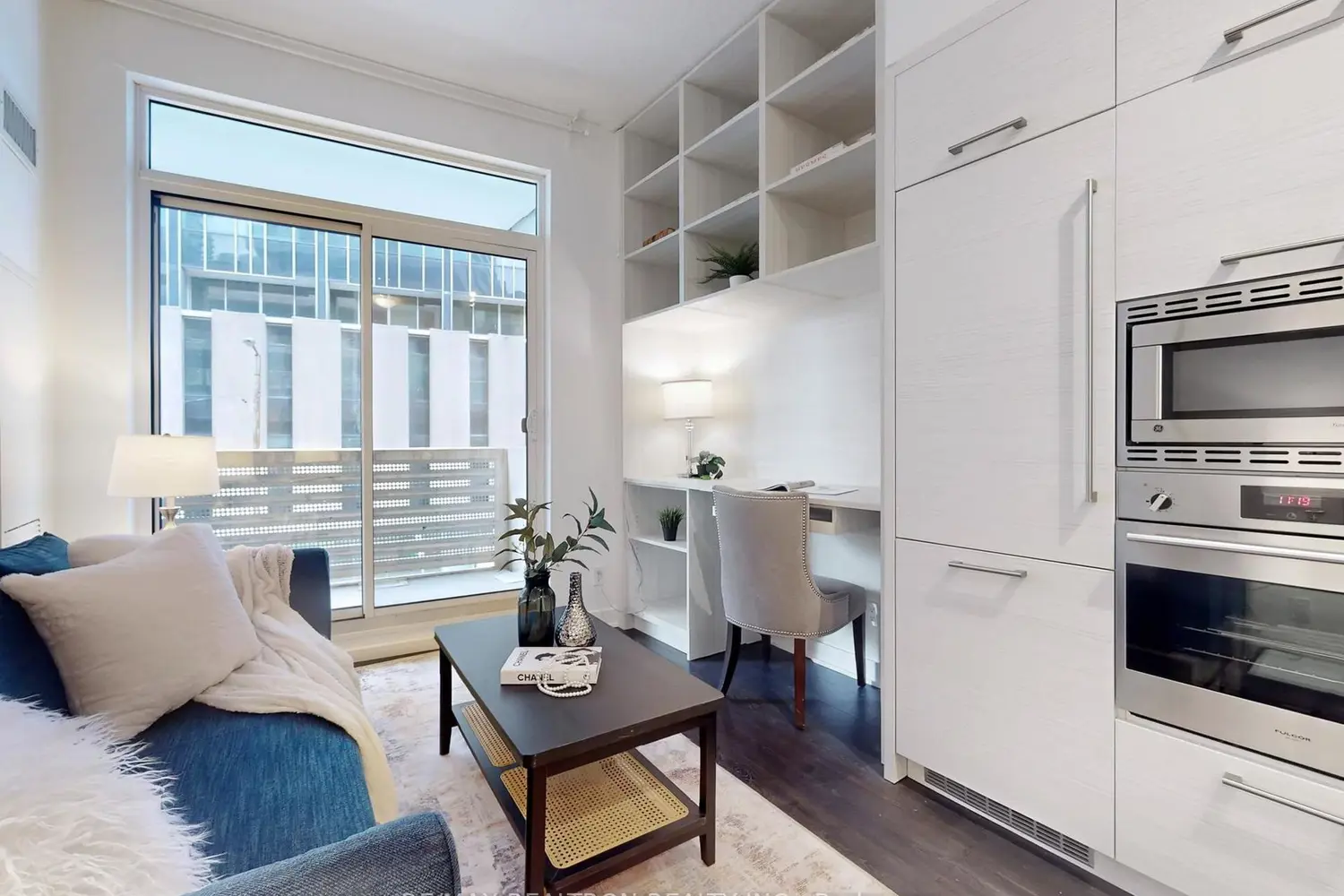 Additional image 2 of 2221 Yonge Street 213