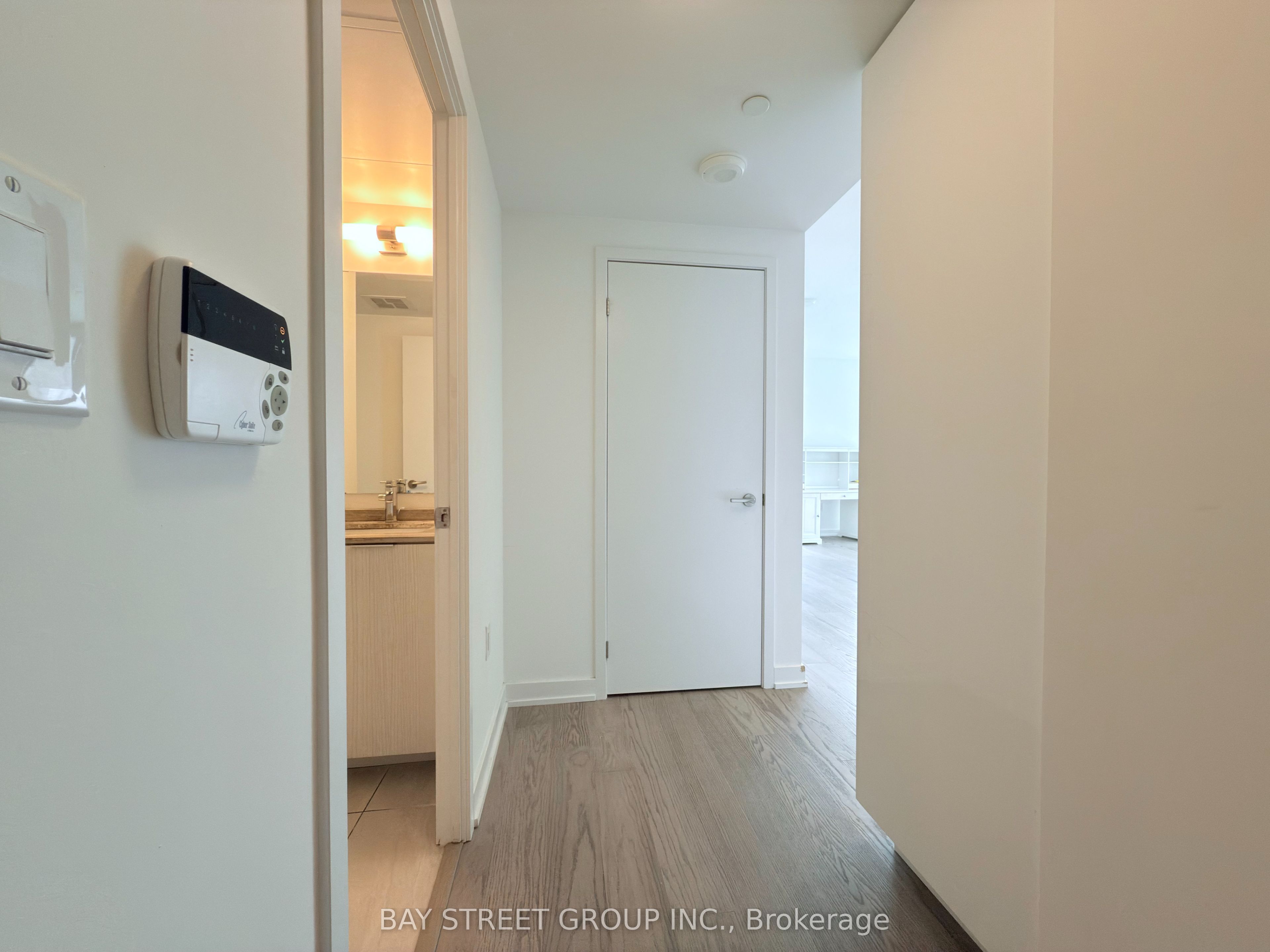 Additional image 3 of 1802-11 Wellesley Street W, Toronto, ON, M4Y 0G4