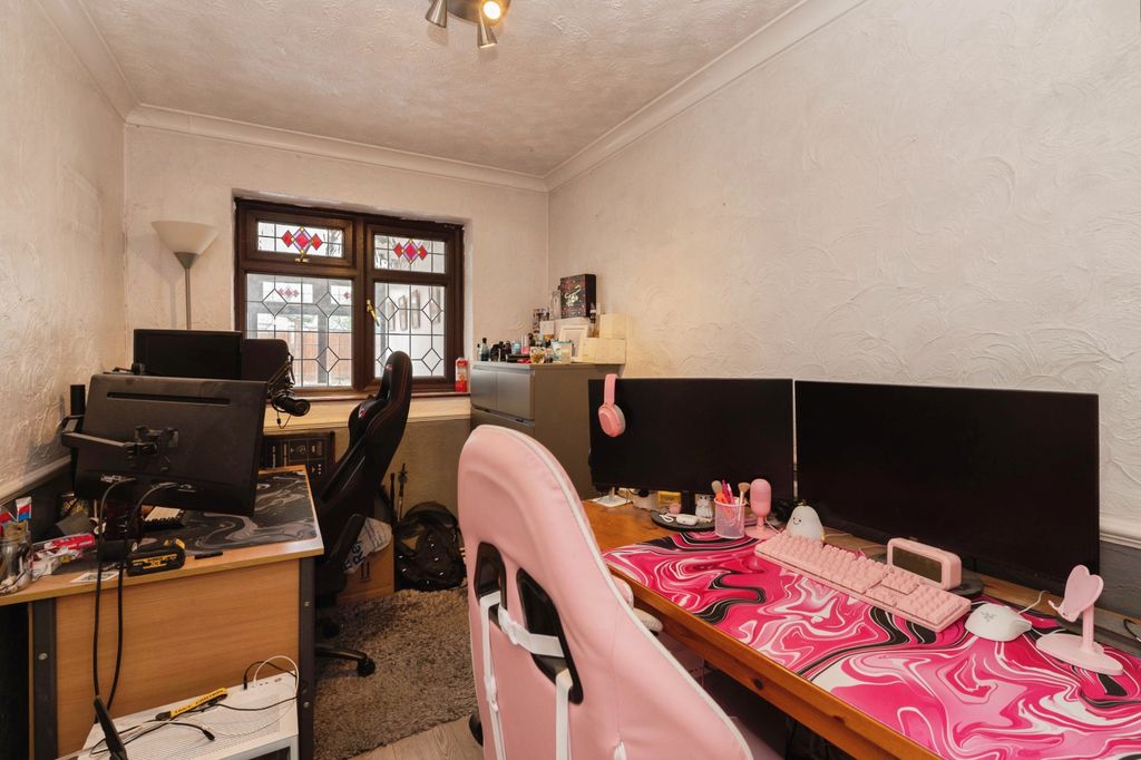 Additional image 14 of 4 bed semi-detached house for saleSandown Road, Wickford SS11