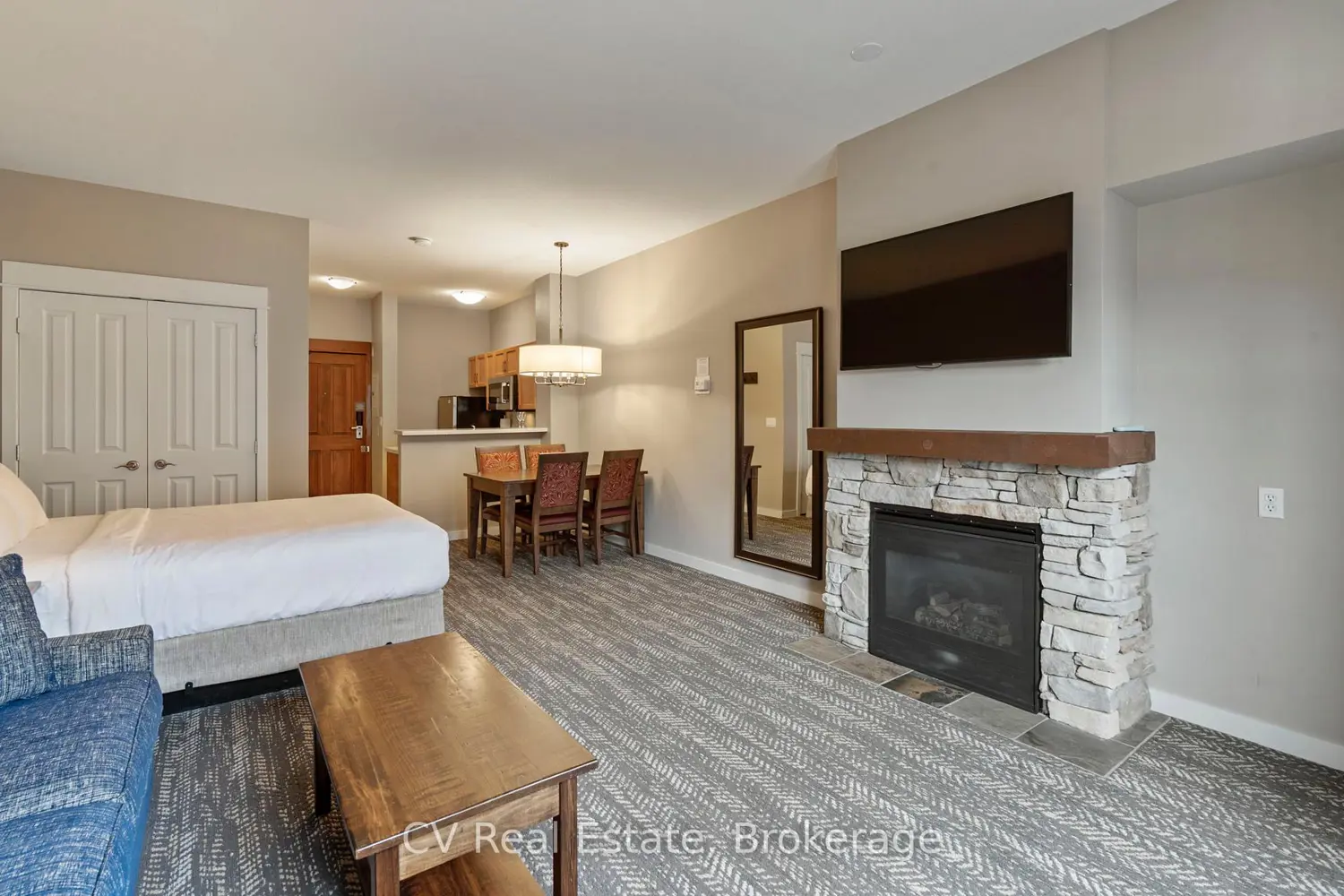 Additional image 15 of 156 Jozo Weider Boulevard 465