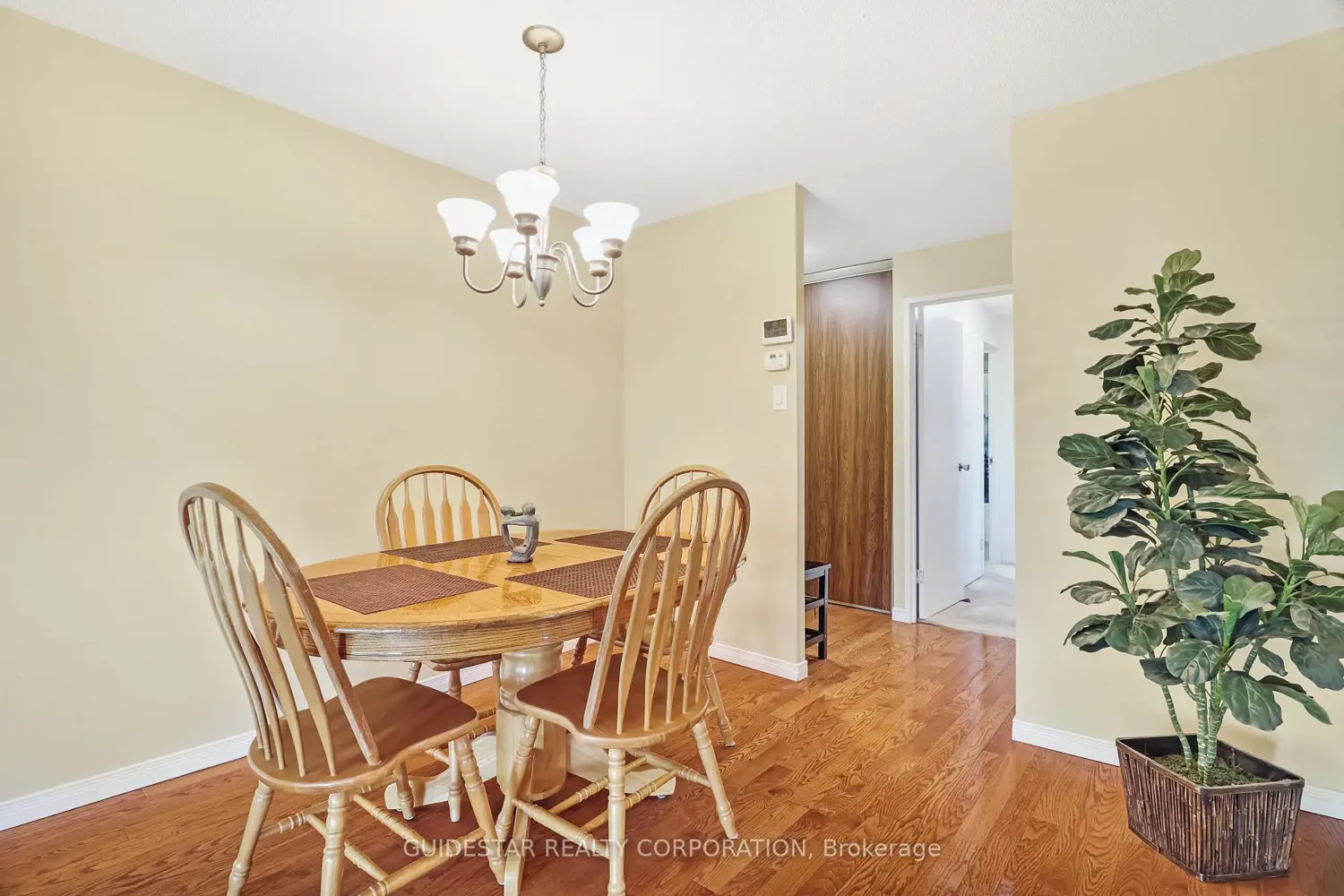 Additional image 12 of 1171 Ambleside Drive 1906