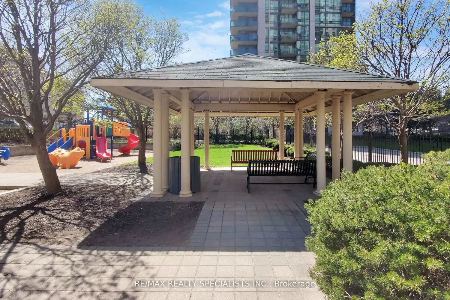 Additional image 13 of 3504 Hurontario Street 307