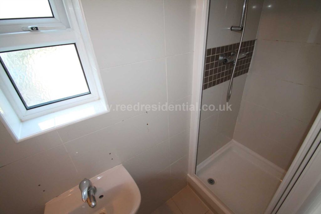 Additional image 5 of 1 bed flat for saleAmbleside Drive, Southend On Sea SS1