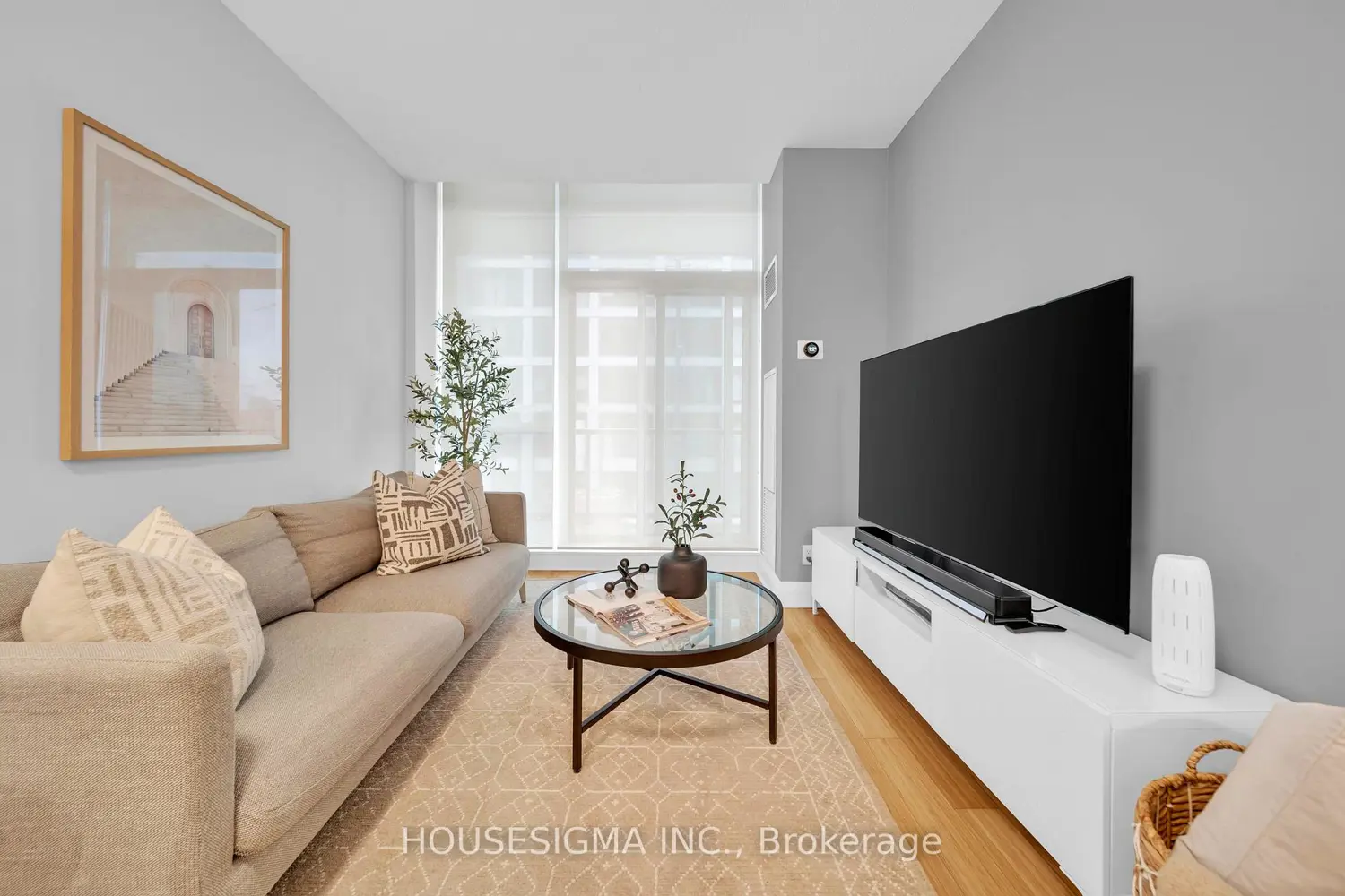 1185 The Queensway Avenue 208 photo 4