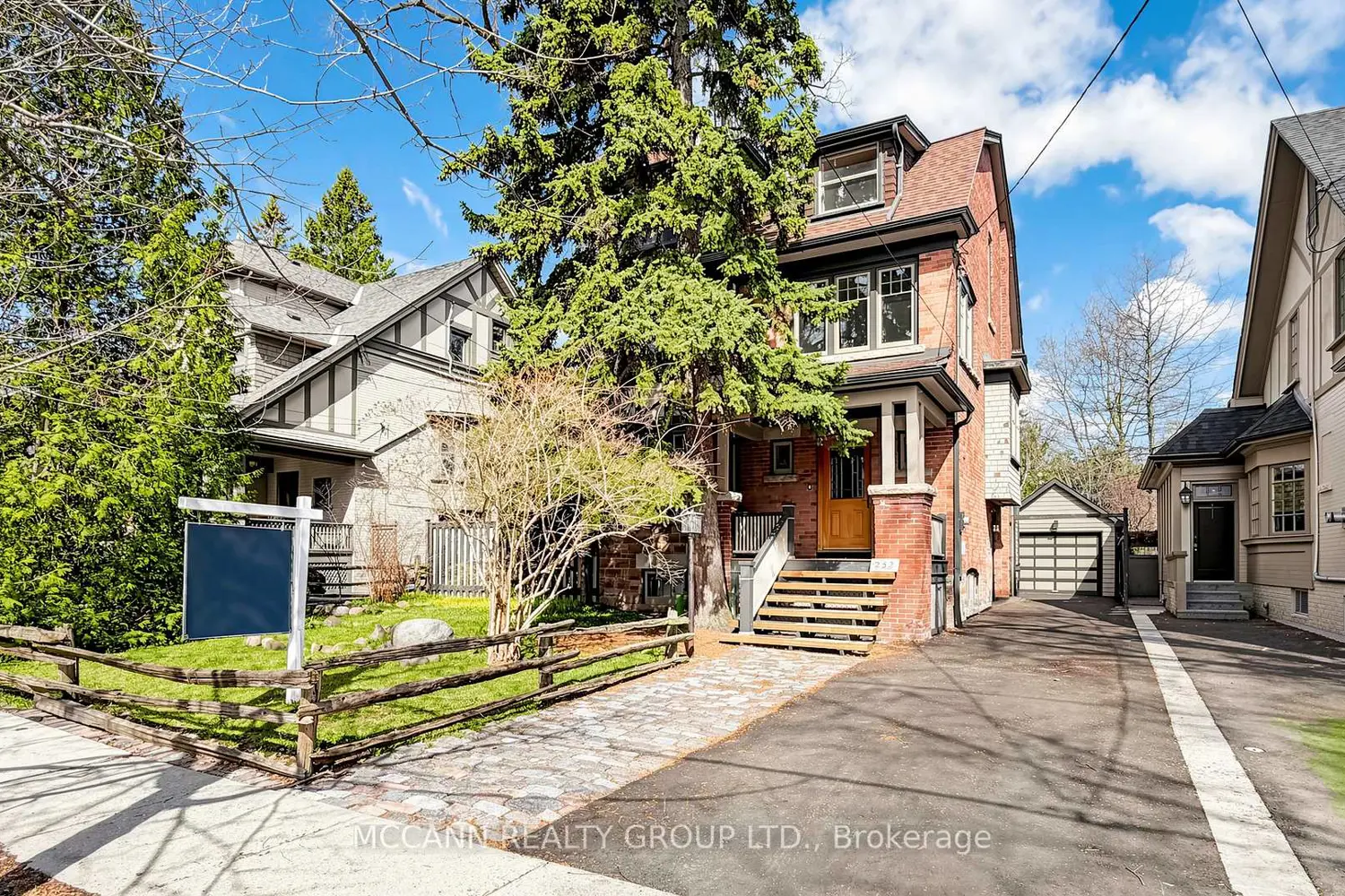 252 Sheldrake Boulevard photo 2