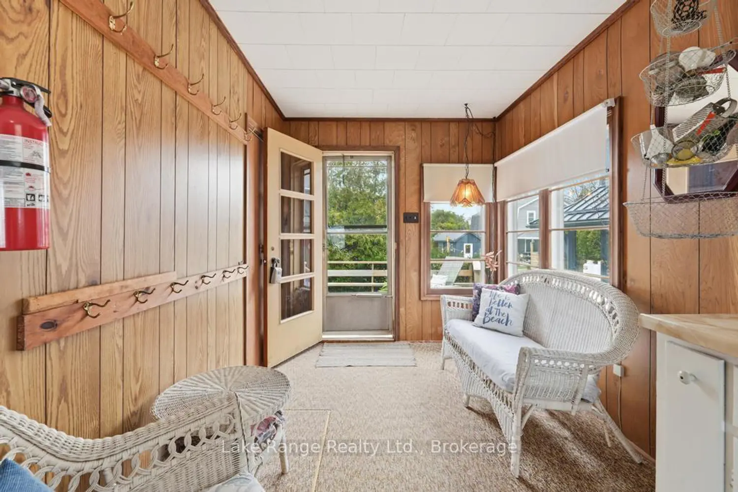 805 Leonard Court photo 5