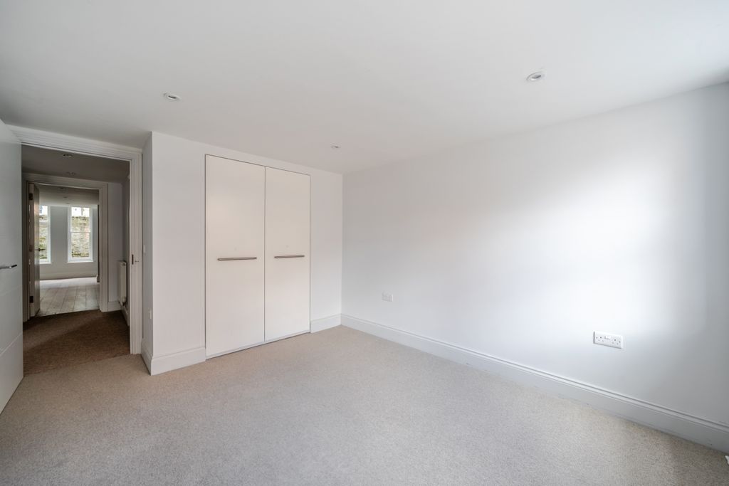 Additional image 13 of 2 bed flat to rentSheet Street, Windsor SL4