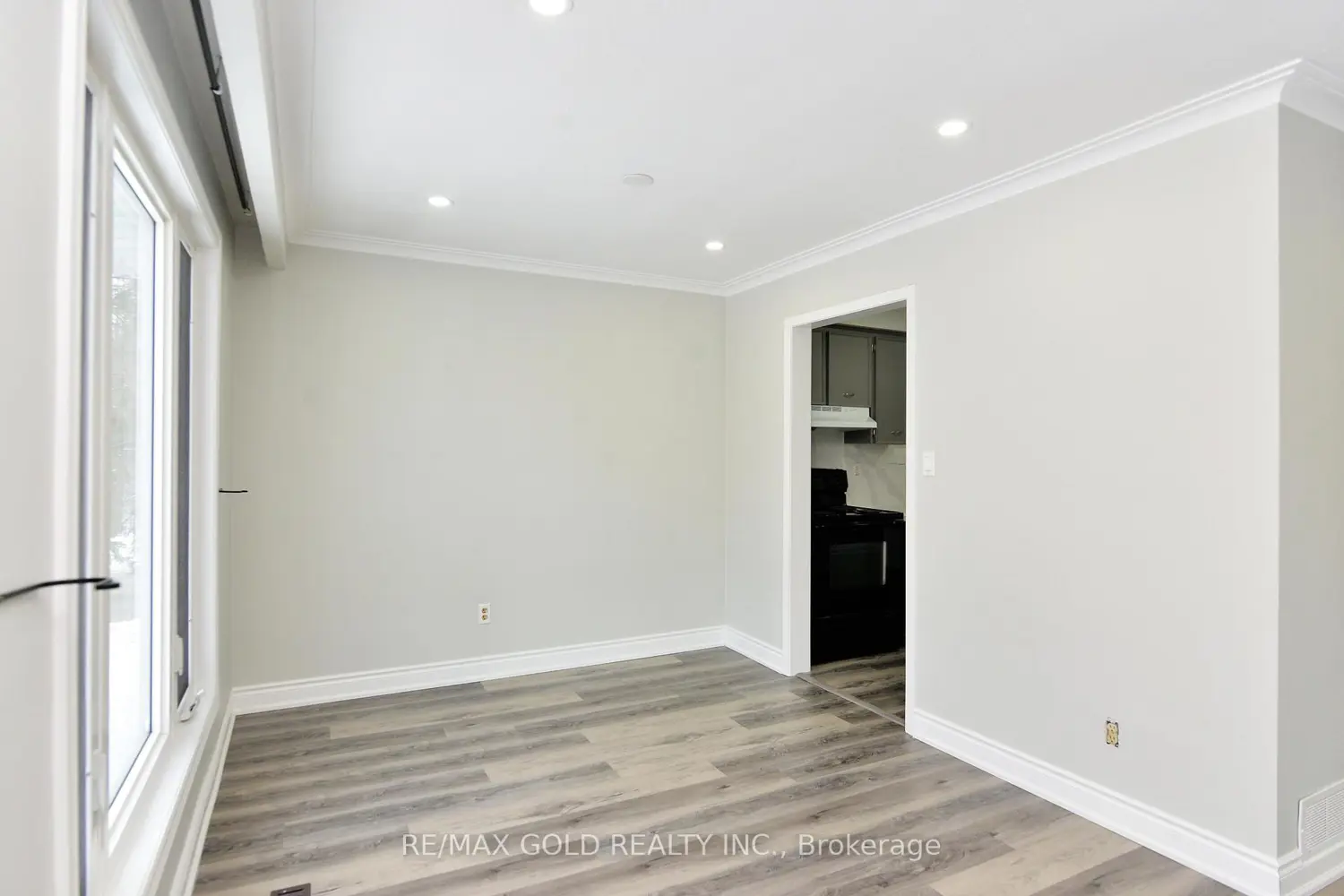 Additional image 4 of 70 Greystone Crescent