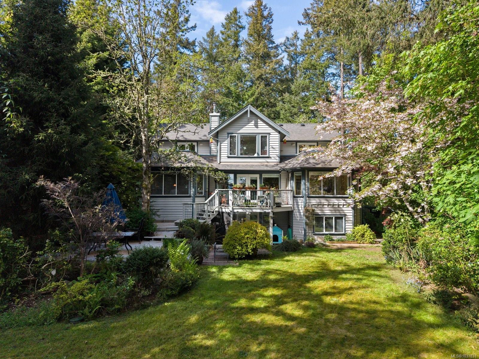 627 Downey Road, North Saanich, BC, V8L 5M6