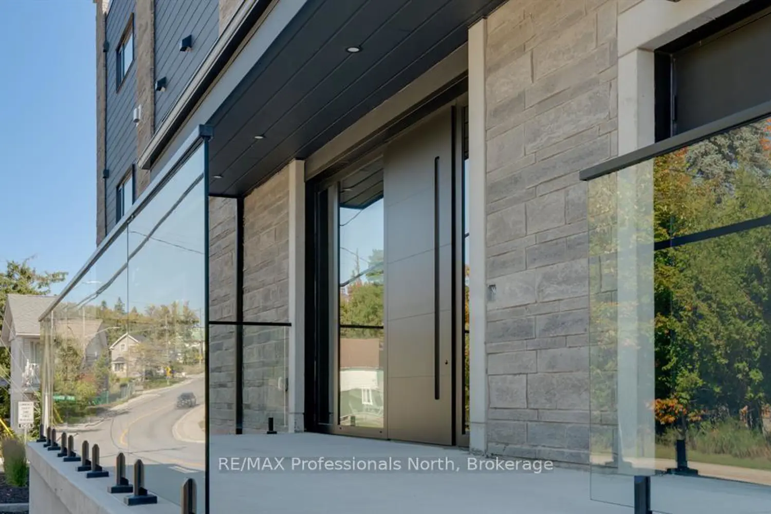 Additional image 5 of 32 Brunel Road 102