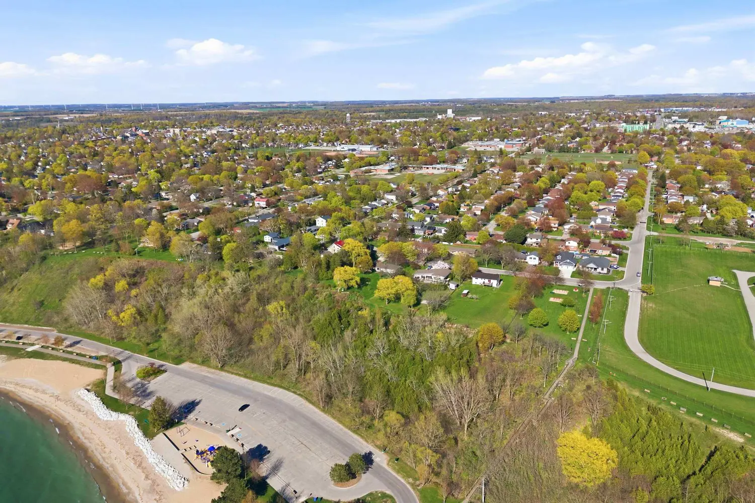 Additional image 12 of 306 Lakeside Drive