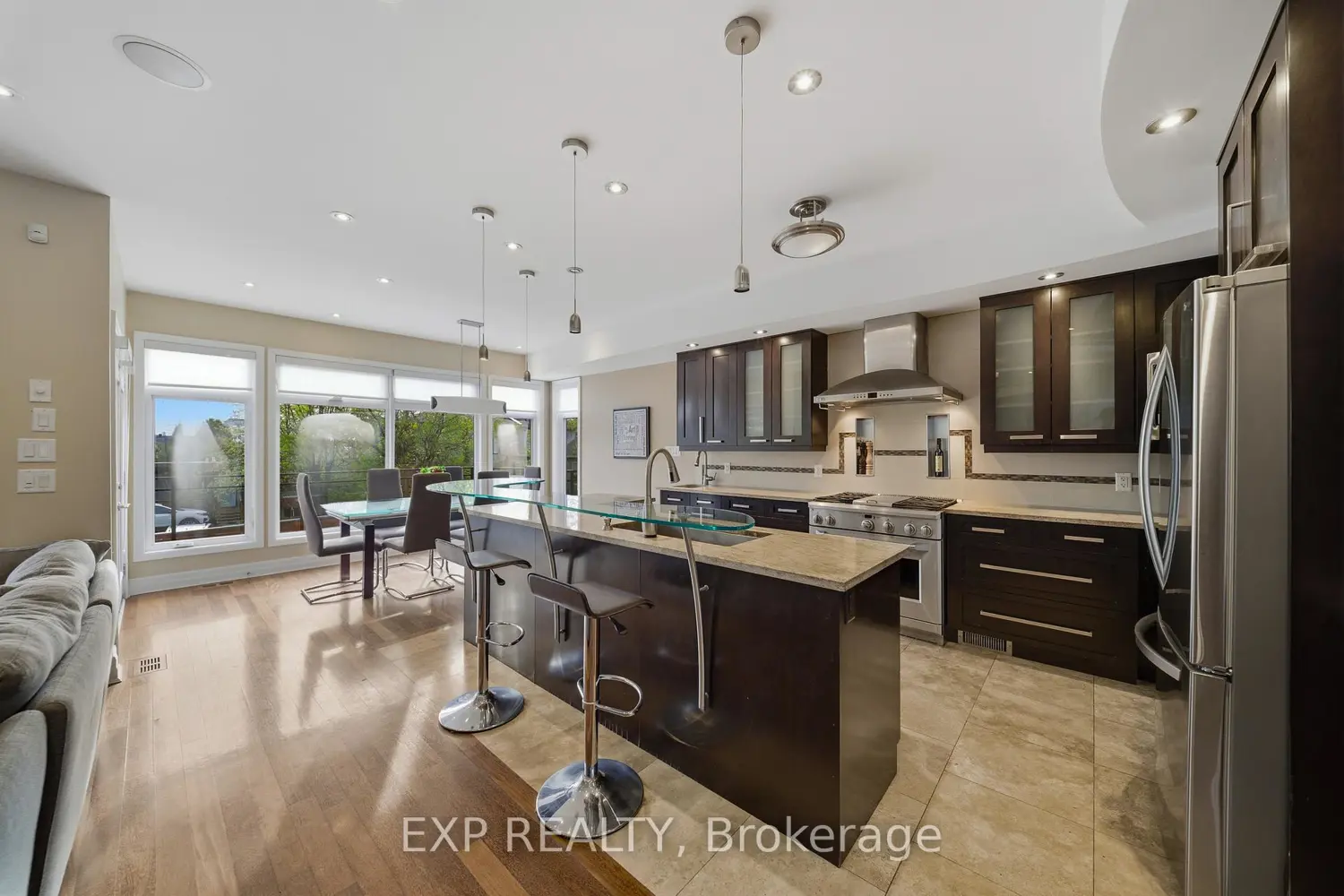 1356 Louis Lane photo 3