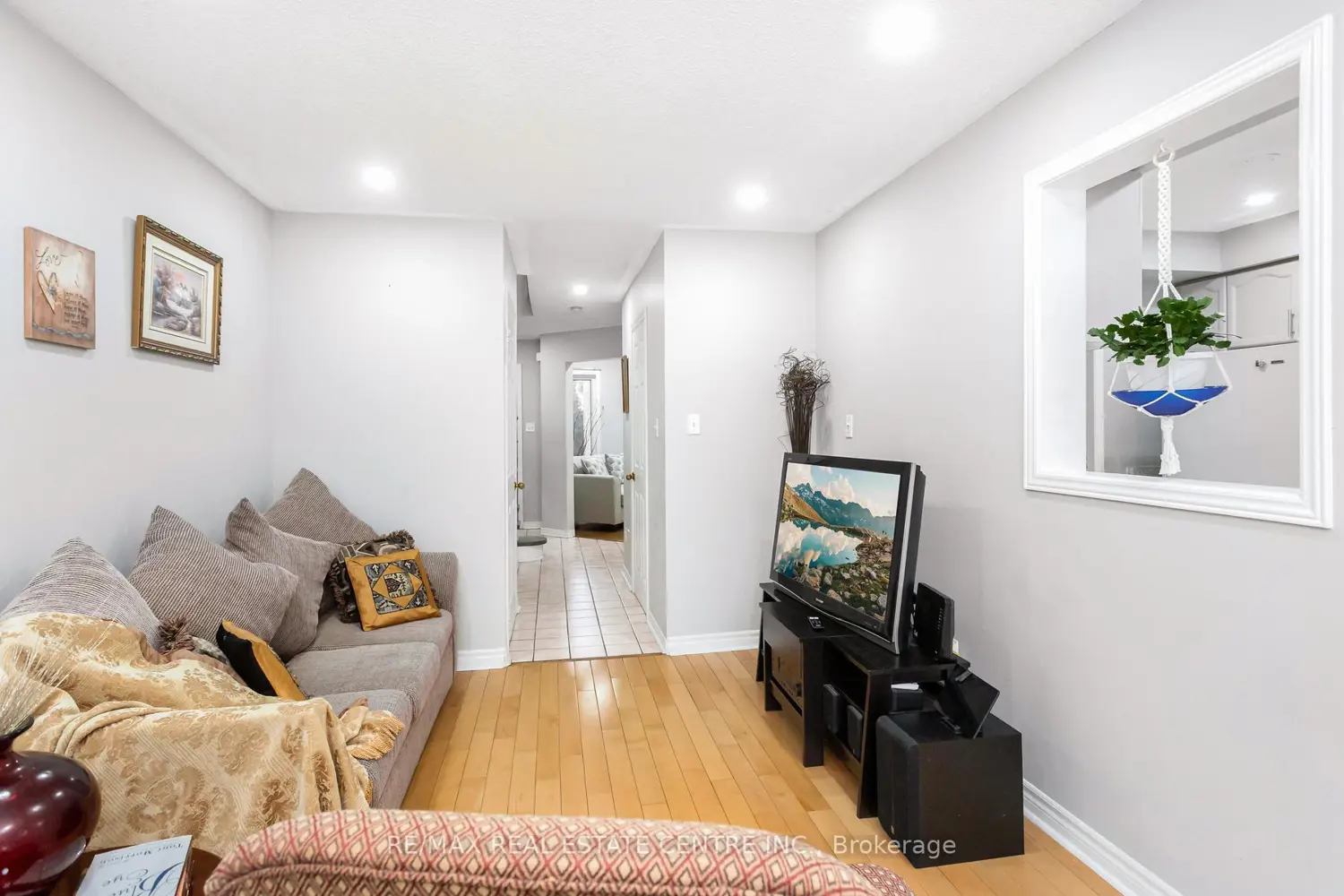 Additional image 18 of 2555 Thomas Street 66