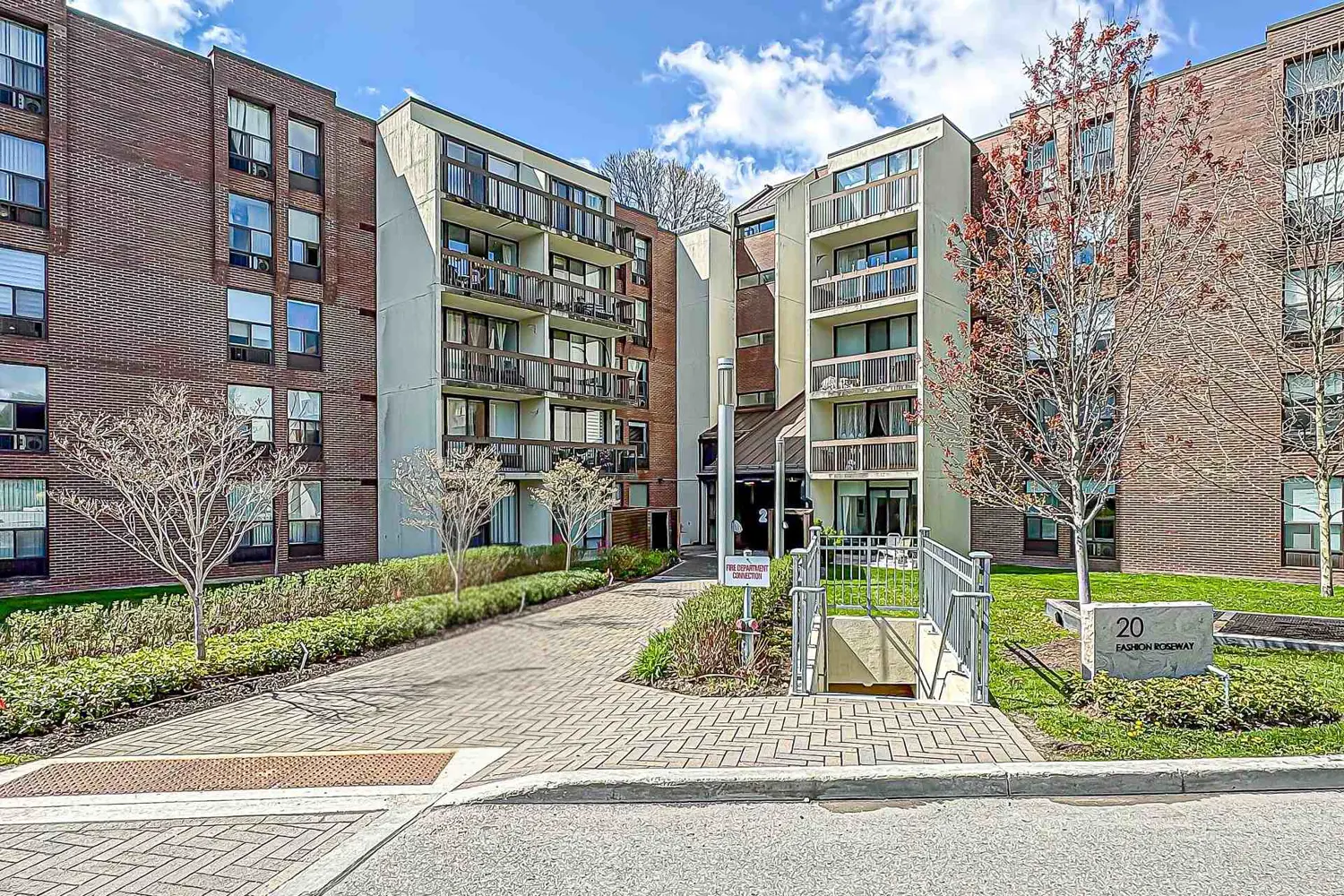 20 Fashion Roseway 408