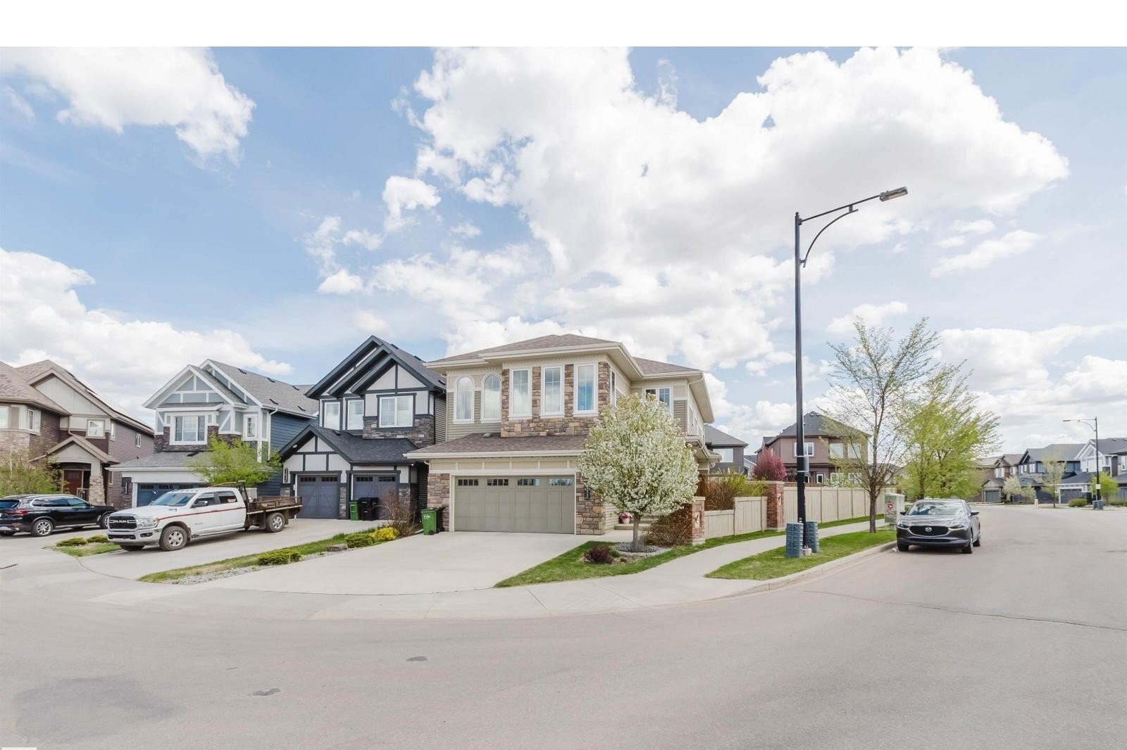 Additional image 8 of 3571 Keswick Boulevard SW, Edmonton, AB, T6W3W9