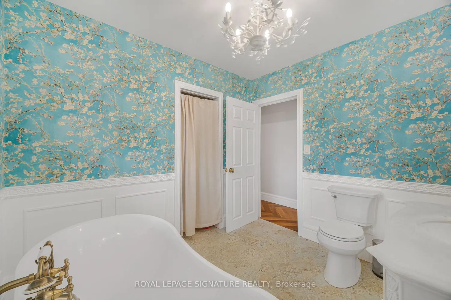 Additional image 9 of 5026 Gibson Street