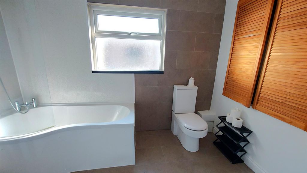 Additional image 12 of 1 bed flat to rentPark Street, Kenfig Hill, Bridgend CF33