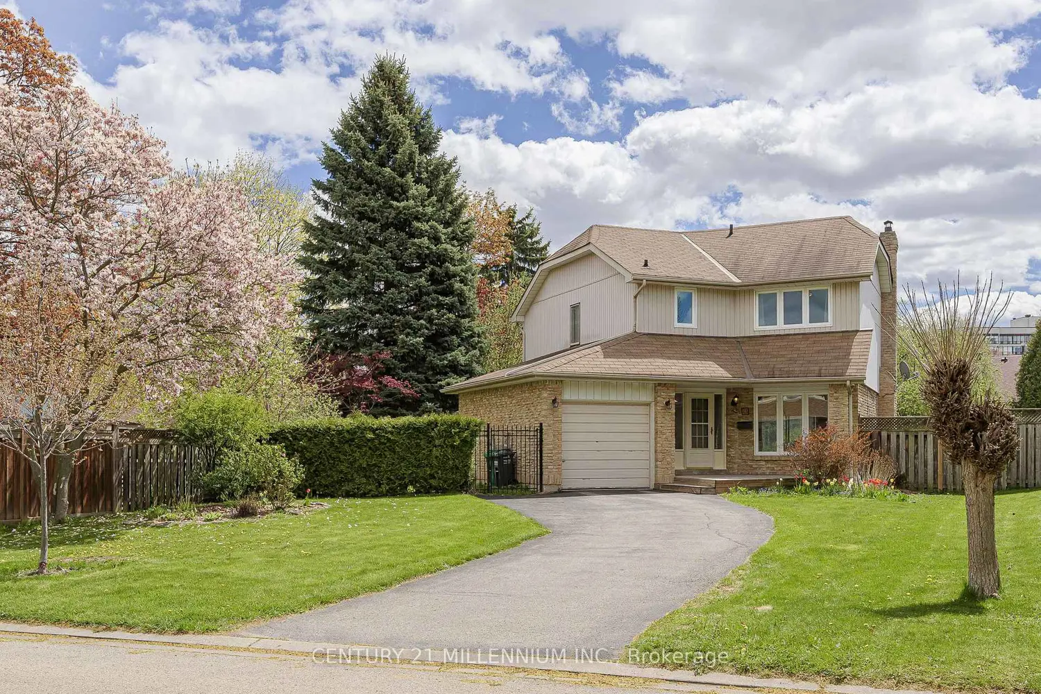 3 Longbourne Crescent