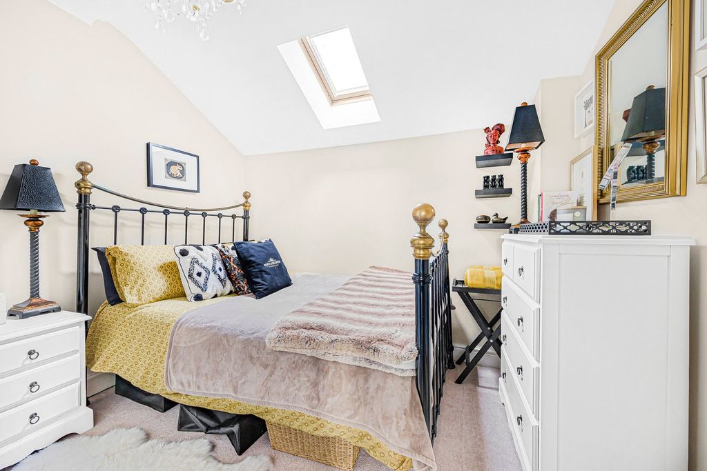 Additional image 10 of 2 bed flat for saleSandford Park Place, Cheltenham GL52