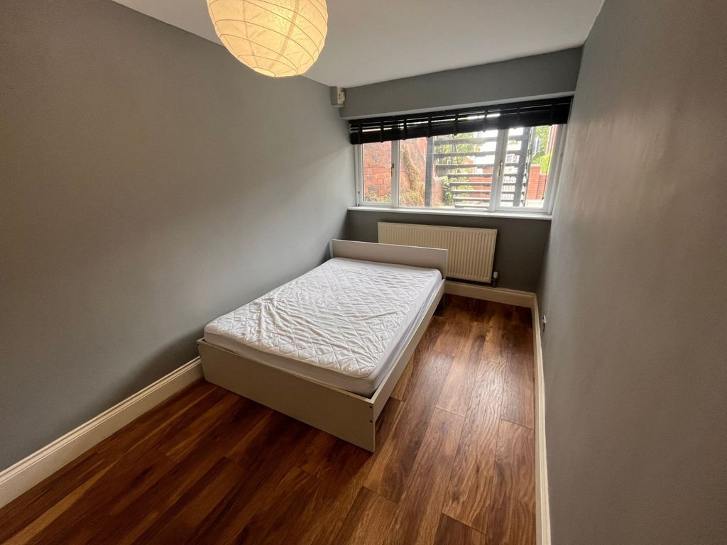Additional image 6 of 2 bed flat to rentCardigan Road, Headingley, Leeds LS6