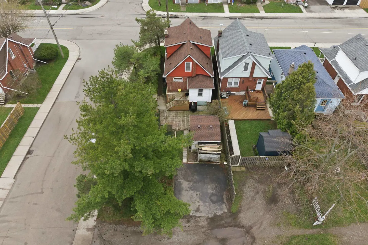 Additional image 18 of 507 Queensdale Avenue