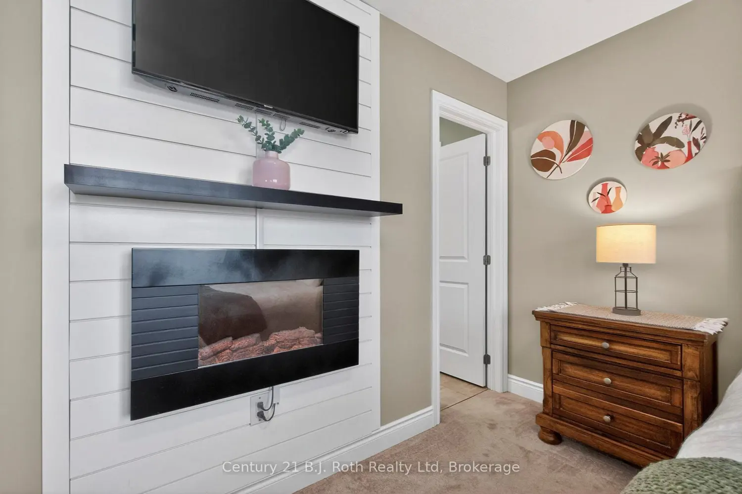 24 Hunter Avenue photo 4