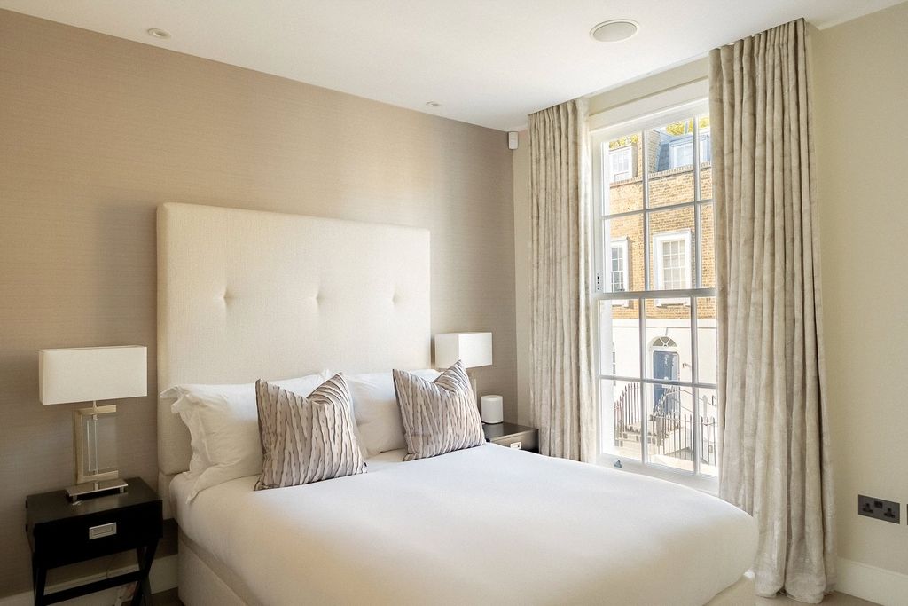 Additional image 16 of 4 bed terraced house for saleSt Luke's Street, Chelsea SW3