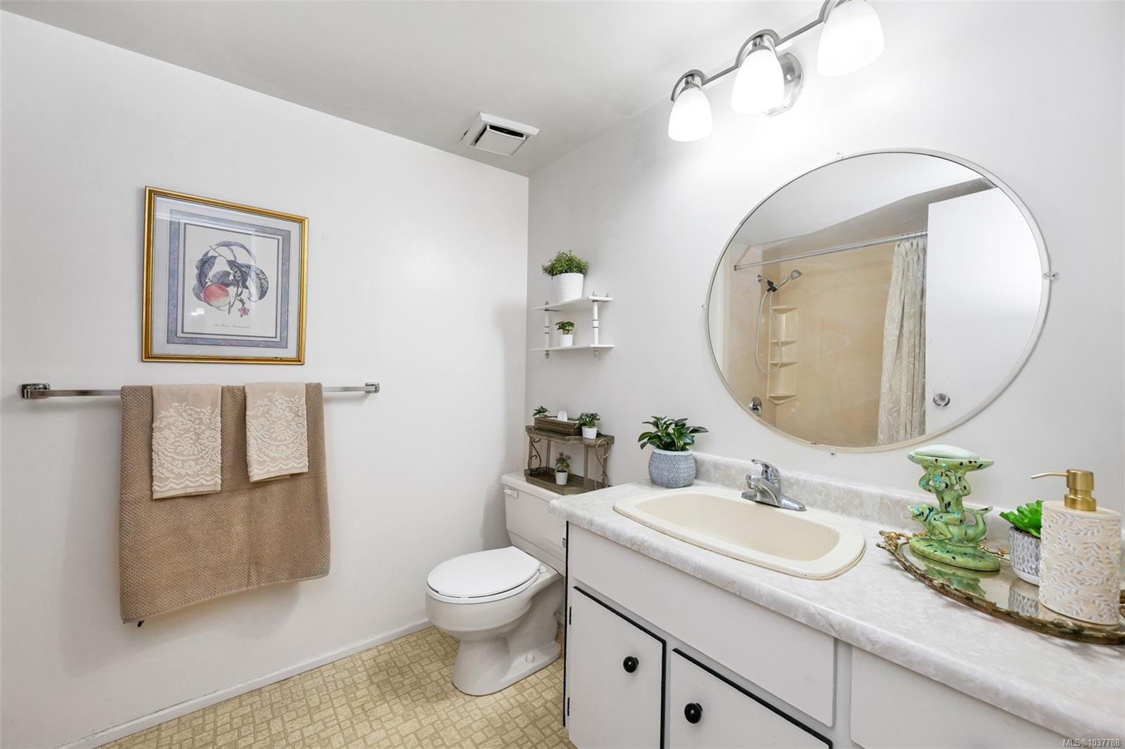 Additional image 6 of 103-1031 Burdett Avenue N, Victoria, BC, V8V 3G9