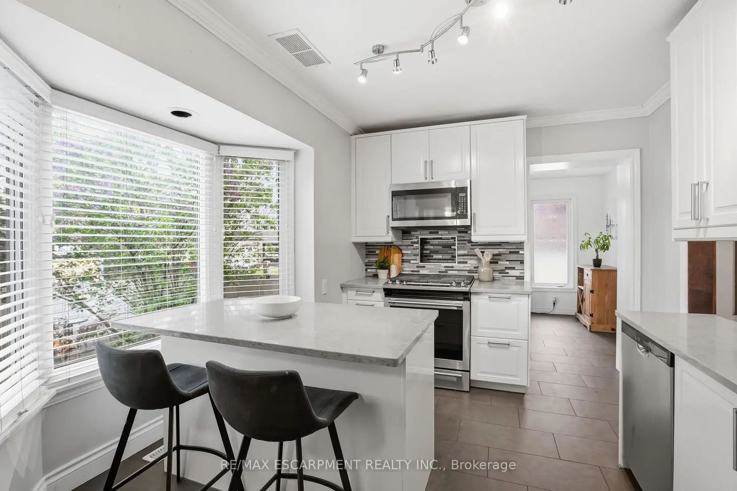 Additional image 6 of 230 Beach Boulevard