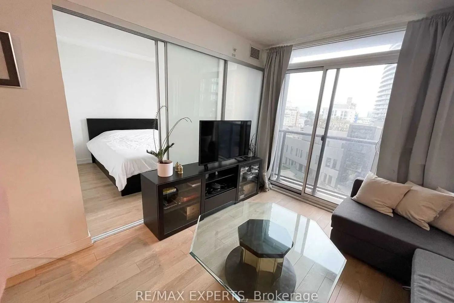 Additional image 11 of 85 Queens Wharf Road 805