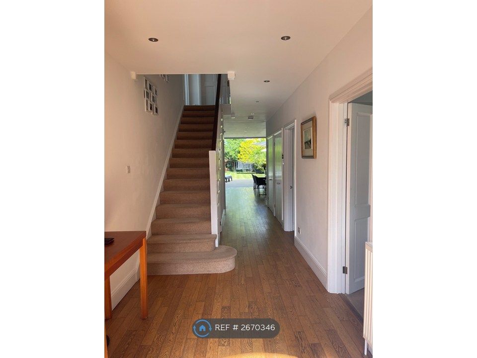 Additional image 10 of 5 bed detached house to rentLucastes Avenue, Haywards Heath RH16