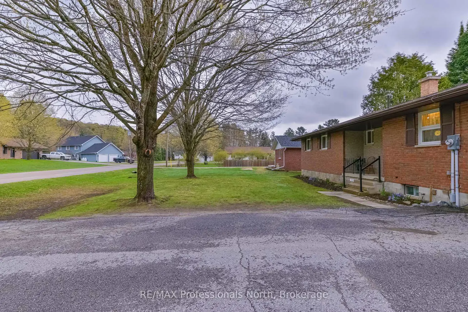 Additional image 3 of 6 Knob Hill Court