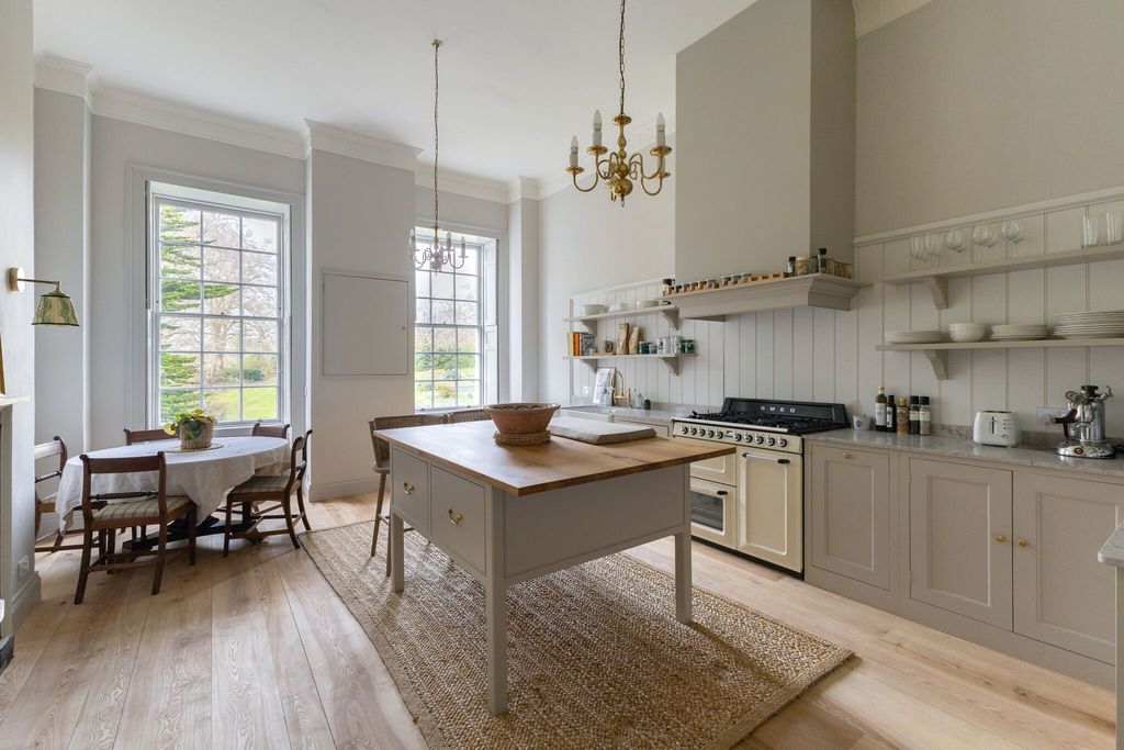 Additional image 3 of 3 bed flat to rentFlat 1, 8 Marlborough Buildings, Bath BA1